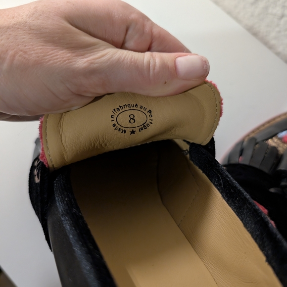 Floral Patterned Loafers with Tassels - Picture 10 of 12